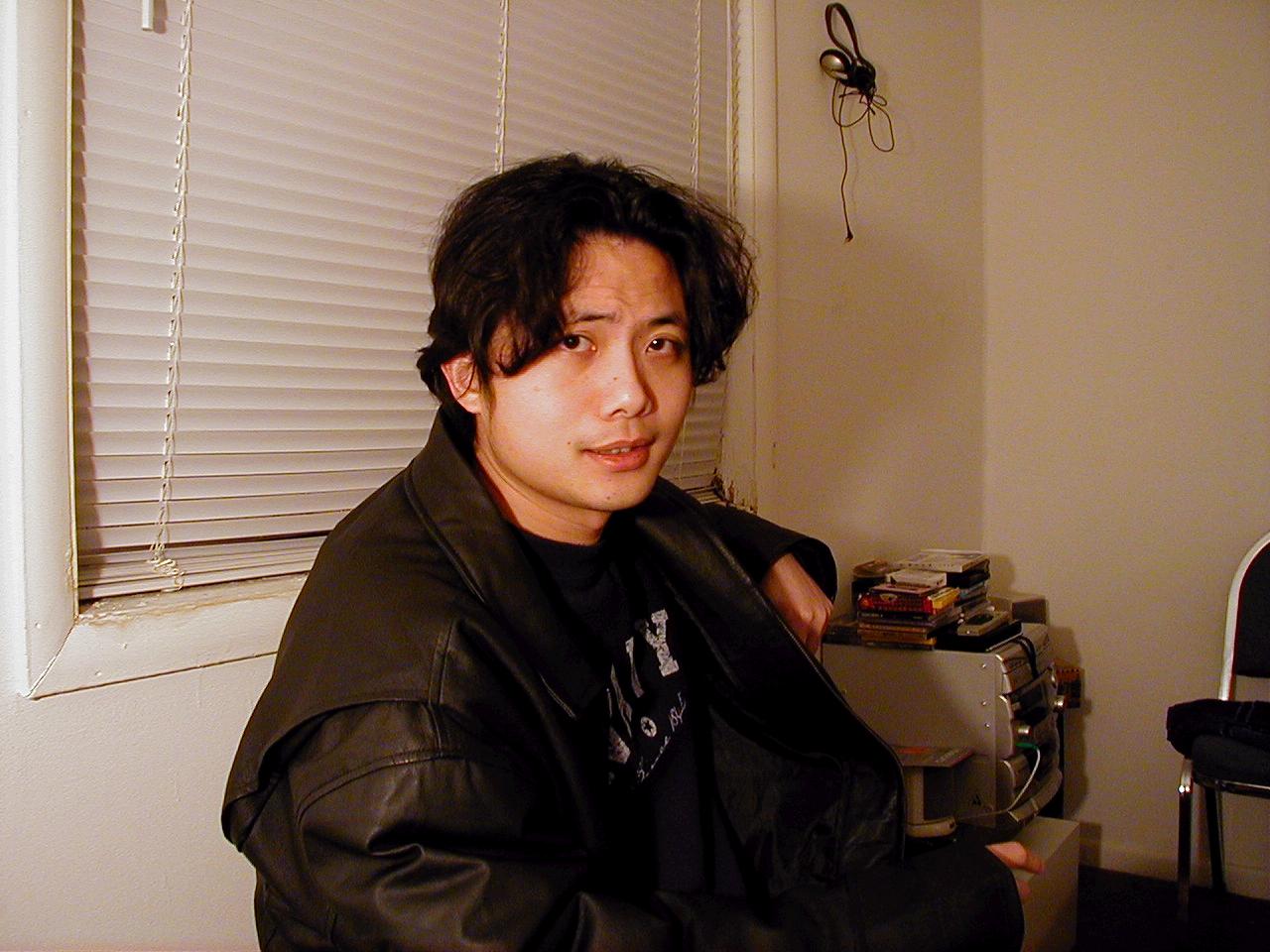 l2.jpg (145290 bytes)